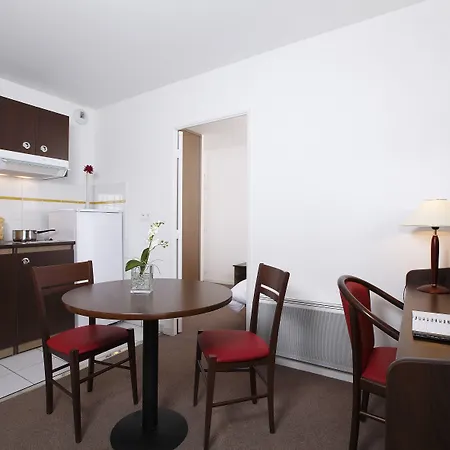 Appart'city Confort Aparthotel 3*